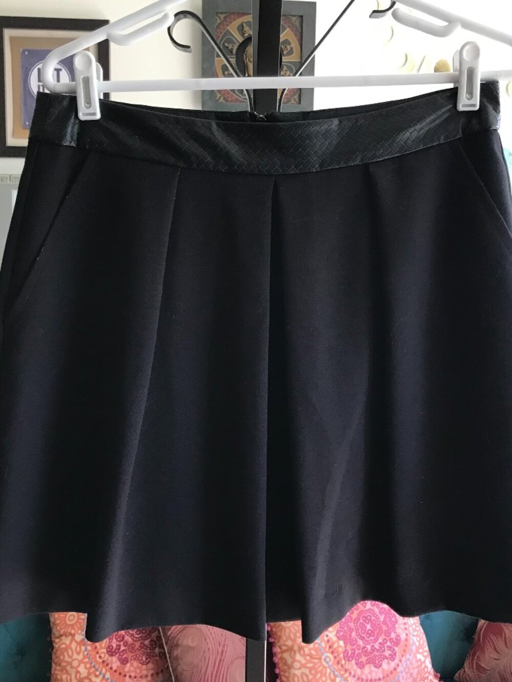 TRINA TURK size 8 Black Pleated Short Skirt Faux Leather Waistband Pockets NWT